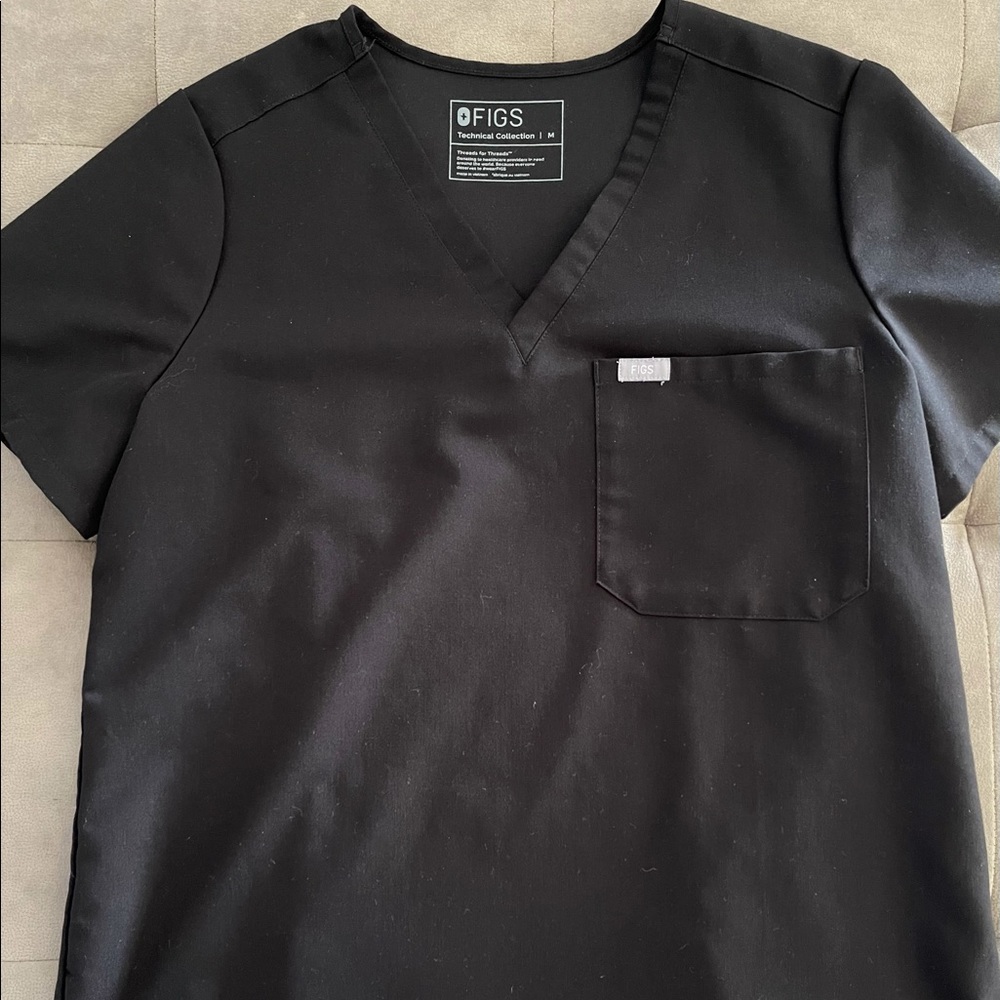Figs Scrub Top
